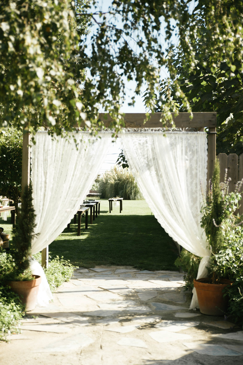 garden-summer-wedding-r-wedding-house-dinuba-california-by-megan-helm-photography