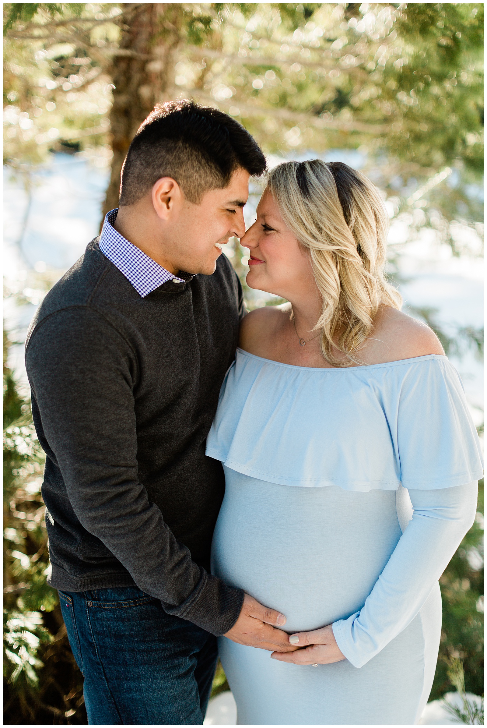 romantic and intimate winter maternity photos in shaver lake california