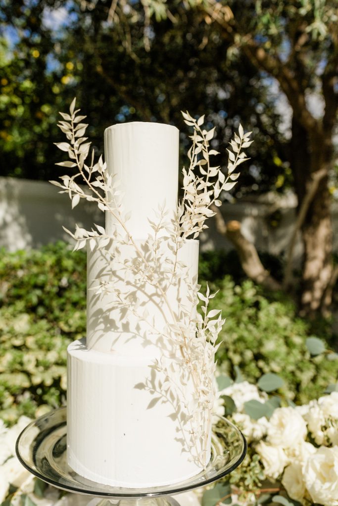 all white 3 tier wedding cake