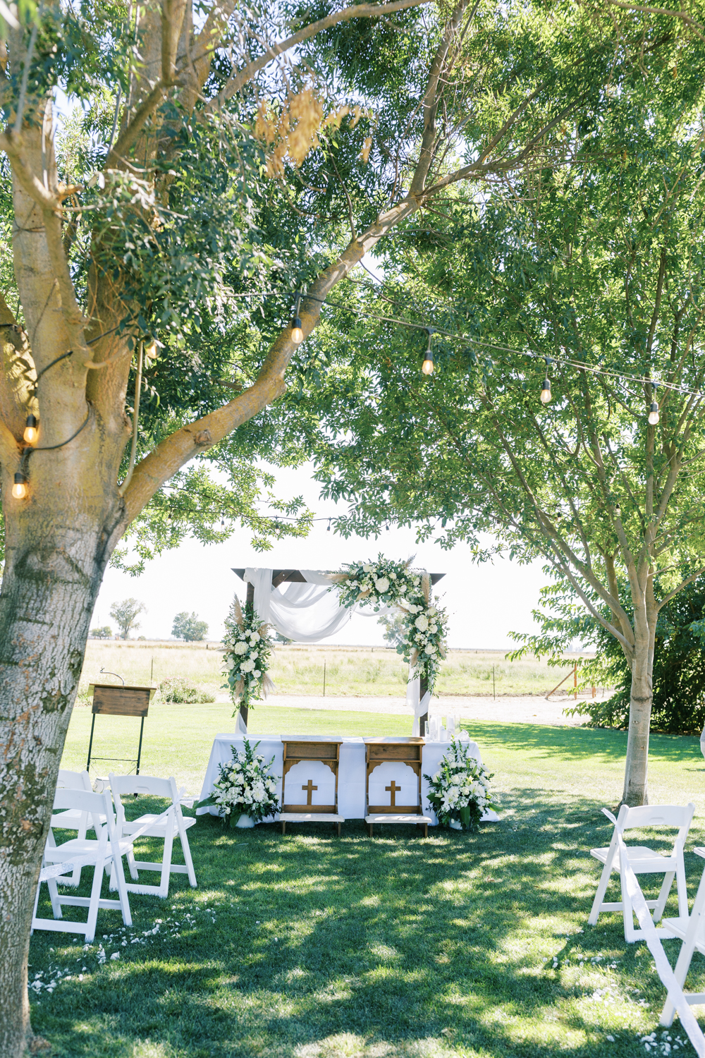 outdoor church wedding ceremony decor