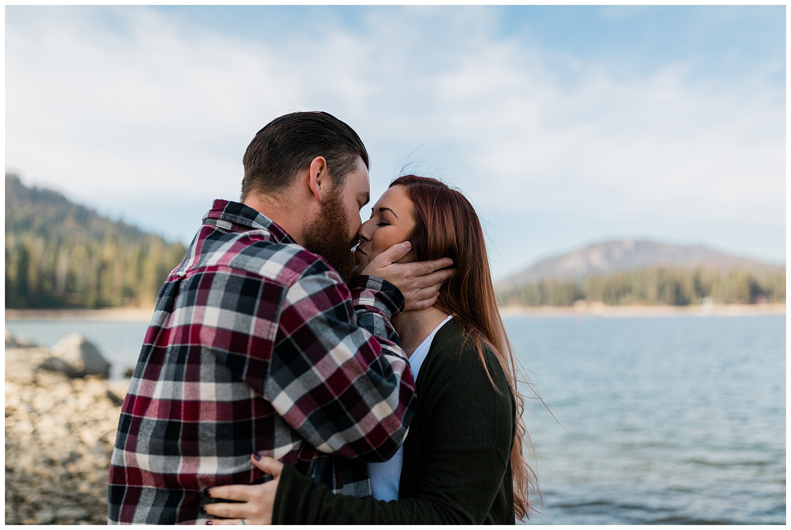 couple kissing by shaver lake