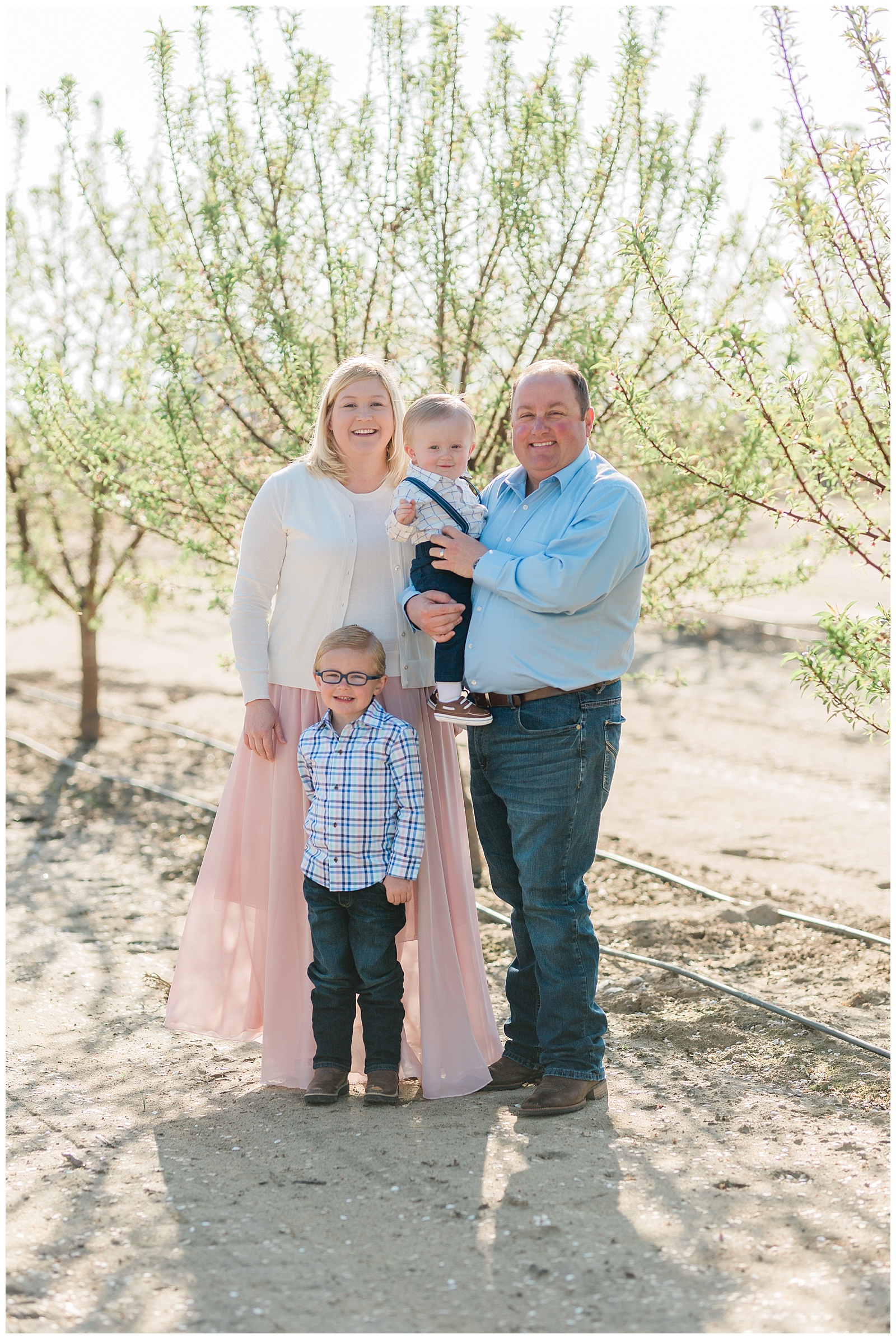pastel family photo outfit inspiration for spring