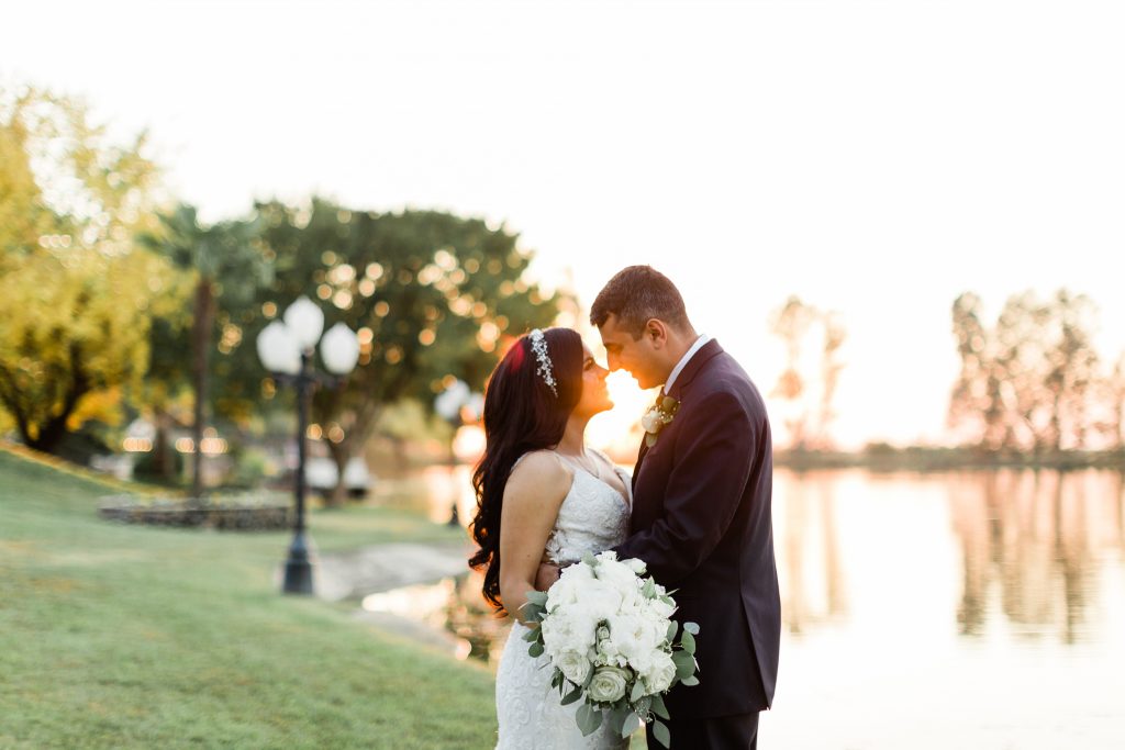 sunset bridal picture inspiration, at Wolf Lakes Park