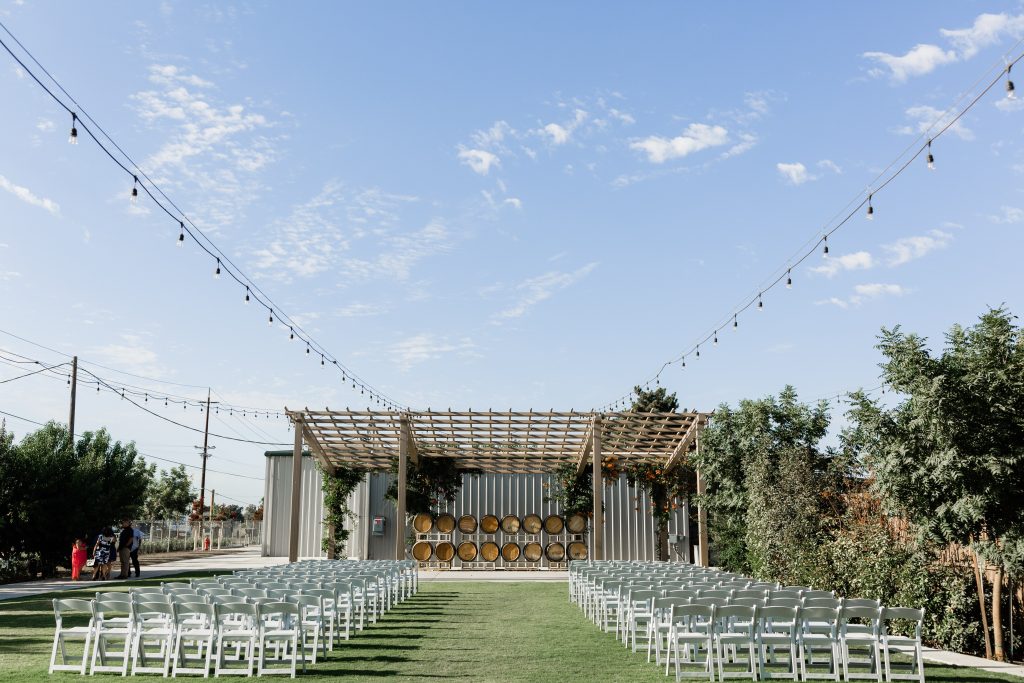 kings river winery outdoor wedding ceremony