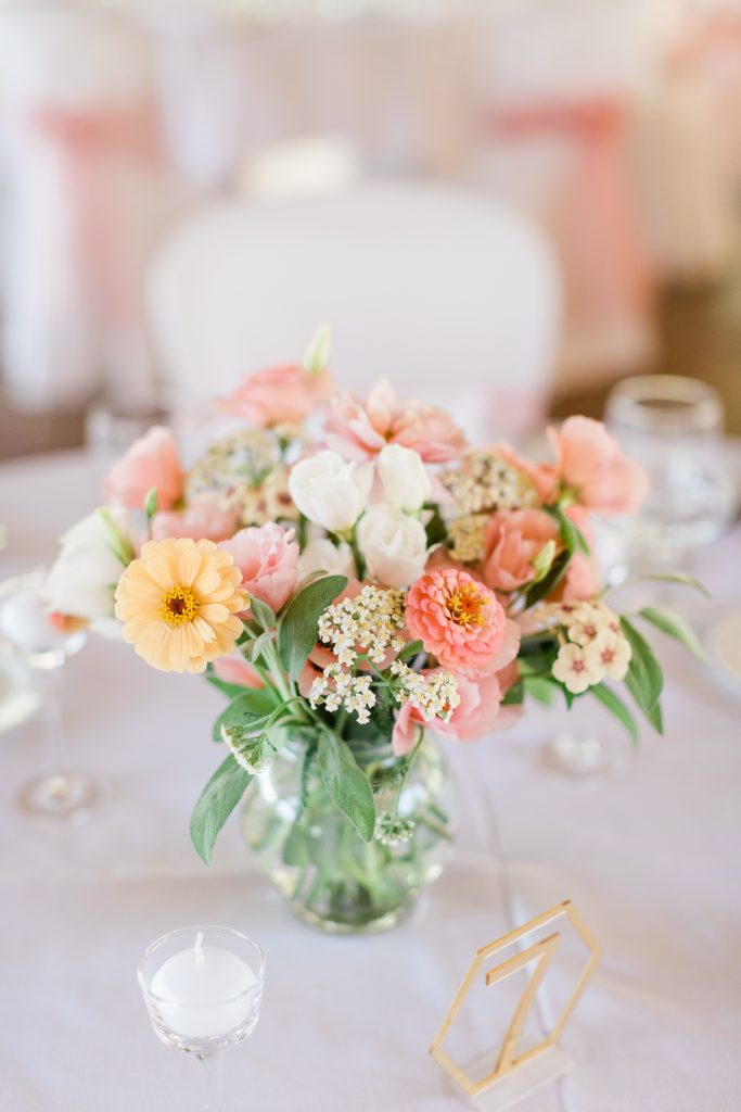 blush and gold simple wedding centerpieces